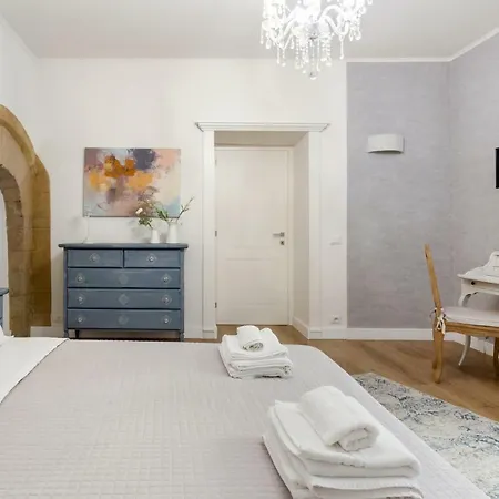 Apartment Casa Nagale- Di Charme Nel Cuore Di Ortigia A 50 Mt Dal Mare