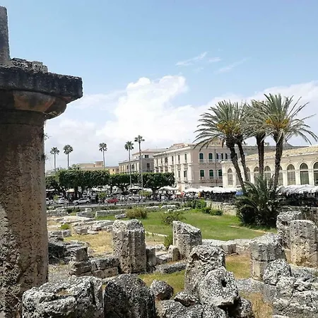 Casa Nagale- Di Charme Nel Cuore Di Ortigia A 50 Mt Dal Mare Apartment Syracuse